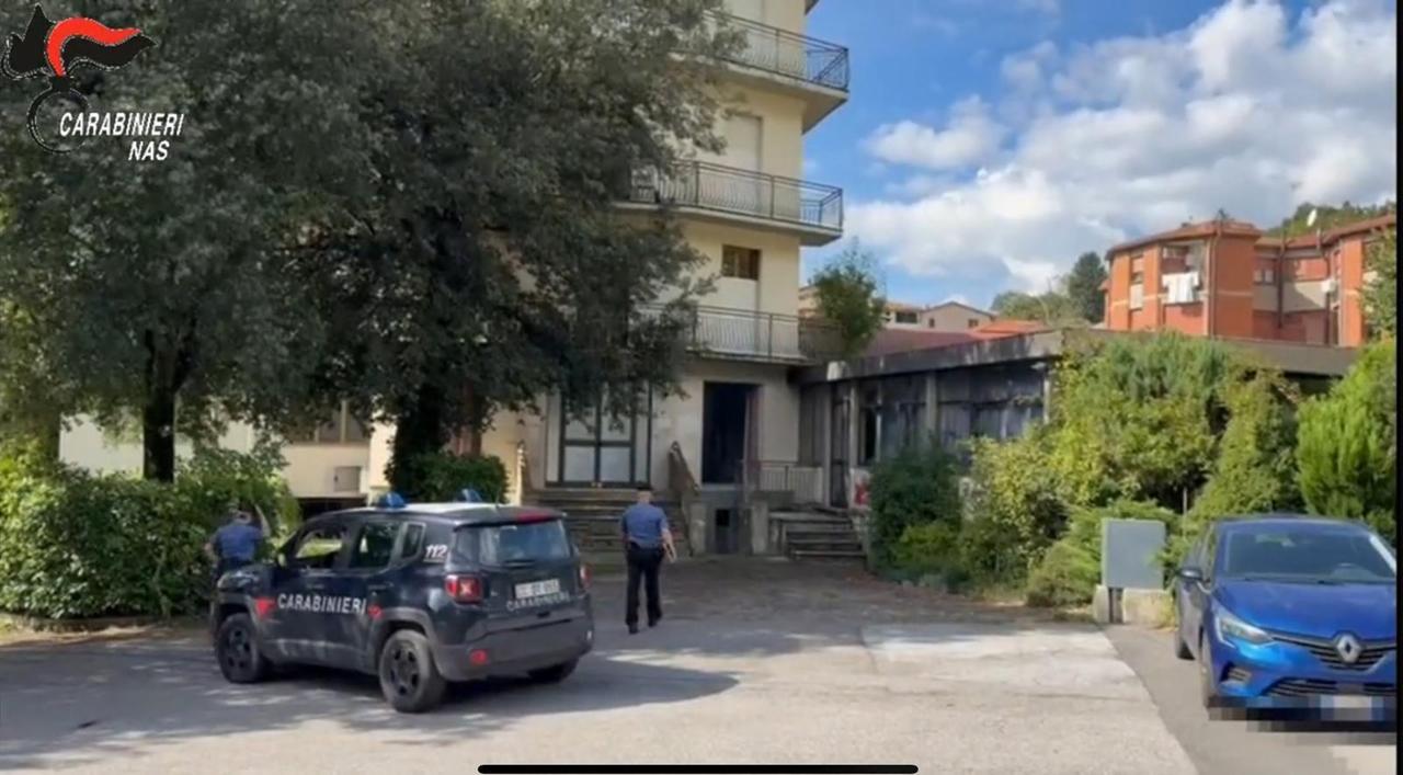 Pistoia, truffa nel centro migranti di San Marcello: 5 arresti e sequestro da 720mila euro ai gestori della cooperativa Desy