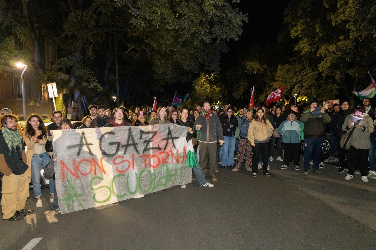 
	I manifestanti pro Pal in corteo&nbsp;Modena (Foto Esposito)

