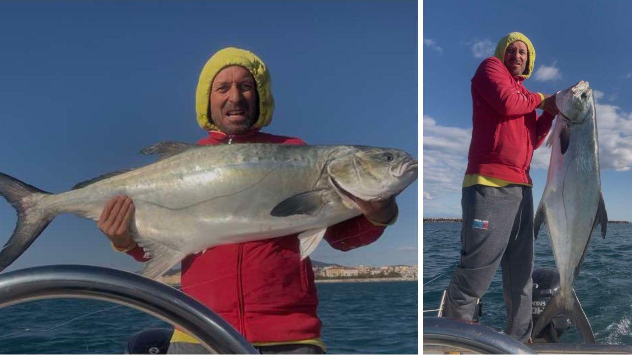 Andrea Rosi mostra la leccia da 18 chili pescata al largo di Livorno