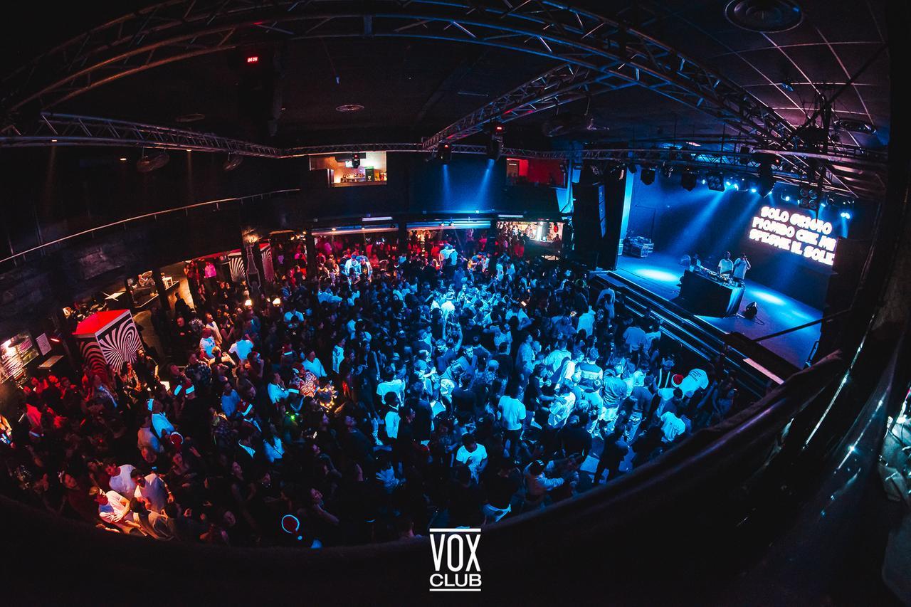 Rinviata la serata We Love alla discoteca Vox Club: «Non rimaniamo indifferenti a quanto succede a Gaza»