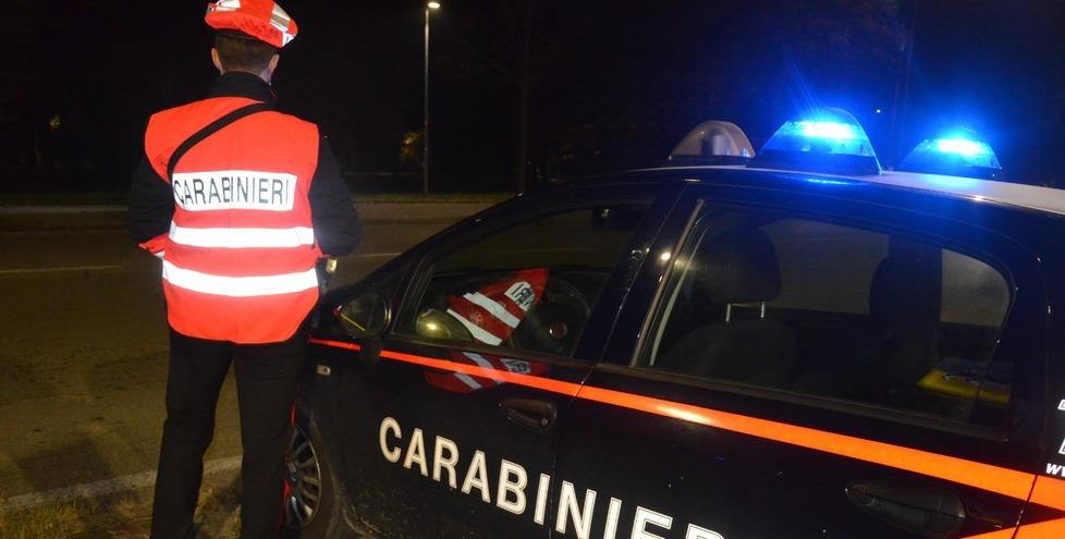Rissa a Carpi, il racconto: «Si sono rifugiati dentro al bar per sfuggire alla furia del branco»
