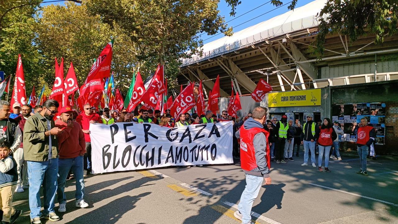La partenza del corteo a Modena