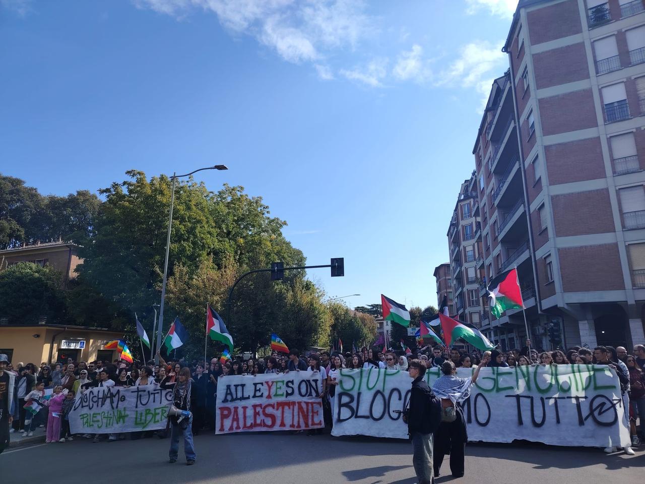 Sciopero generale a Reggio Emilia. La Cgil: «Oltre 20mila persone hanno manifestato per la Palestina»
