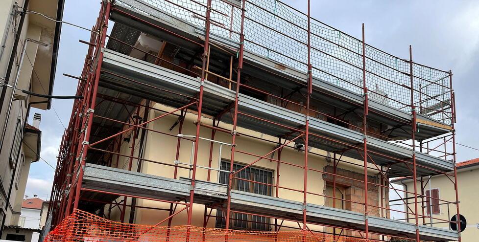 Massa, bonus facciate per casa fantasma: la finanza sequestra 150mila euro<br>
