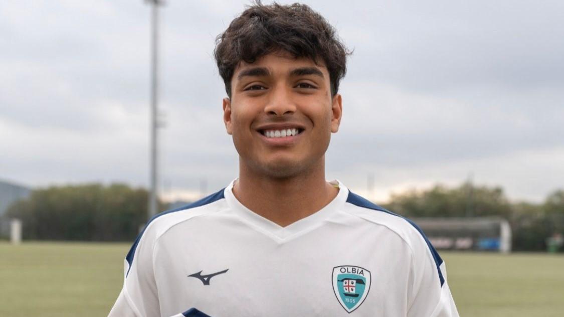 Un giocatore dell’Olbia in Coppa d’Asia con la sua nazionale