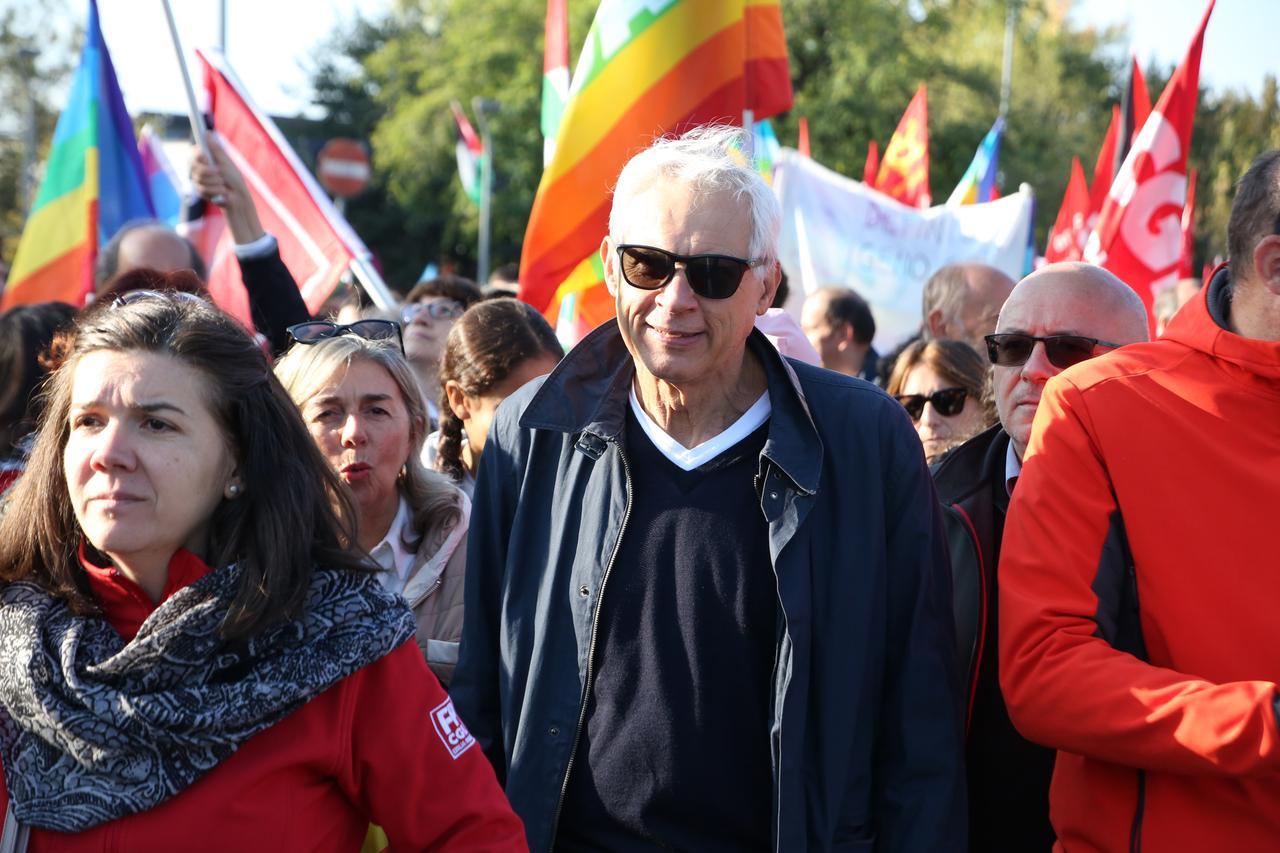 Sciopero generale a Reggio Emilia, presente anche il sindaco Massari: «C’è una pace giusta da cercare»