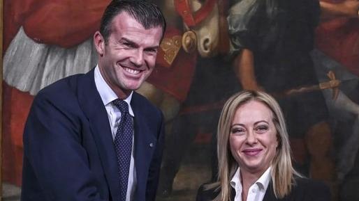 Giorgio Silli con la premier Giorgia Meloni