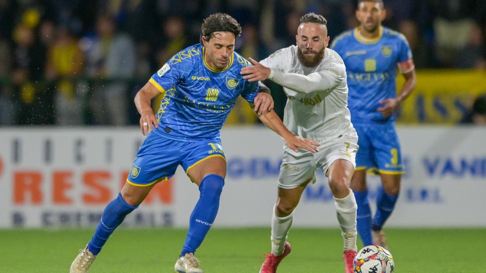Cicconi in azione contro il Modena