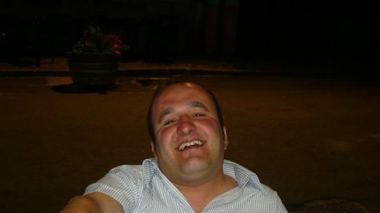 La guardia medica è chiusa e i soccorsi arrivano dopo 30 minuti: 46enne di Aritzo muore per un infarto