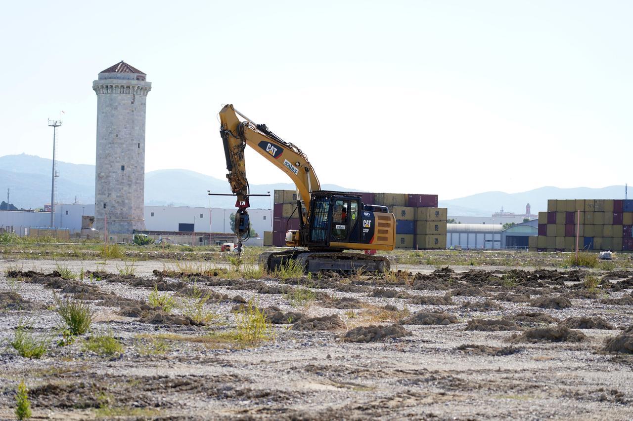
	Il cantiere della Darsena Europa (foto Stick)

