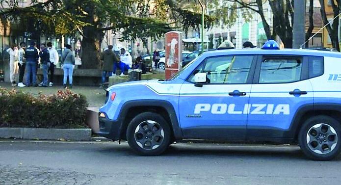 Emergenza sicurezza, i comitati cittadini protestano: presidio all’autostazione