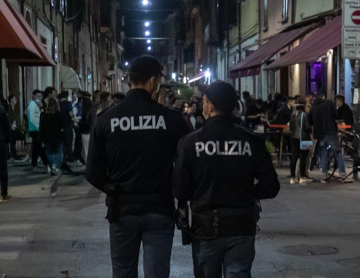 
	Polizia in via Carlo Mayr, foto archivio

