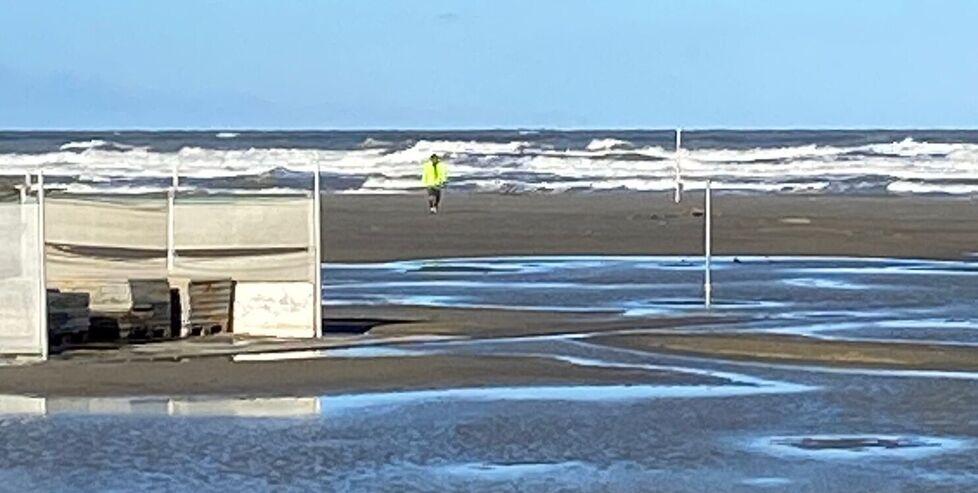 Mareggiata e vento forte. Ai Lidi l’acqua arriva nei Bagni