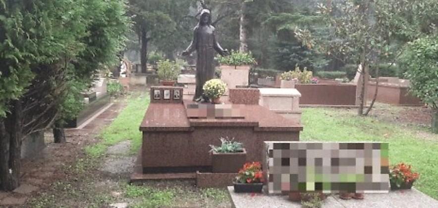 
	La statua rubata nel cimitero di Carpi

