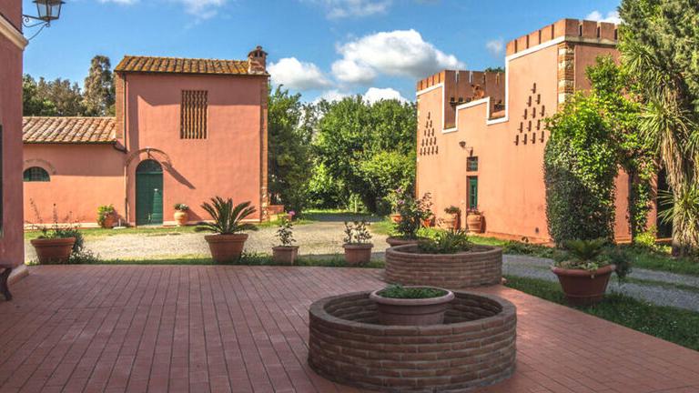 Villa Adorni Bargilli si trova in via Gorizia a Collemezzano