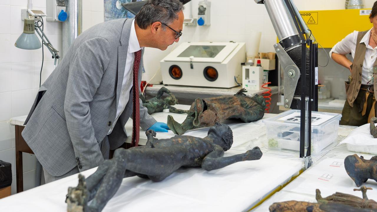 Nel laboratorio di restauro di Grosseto sarà possibile osservare i bronzi di San Casciano dei Bagni