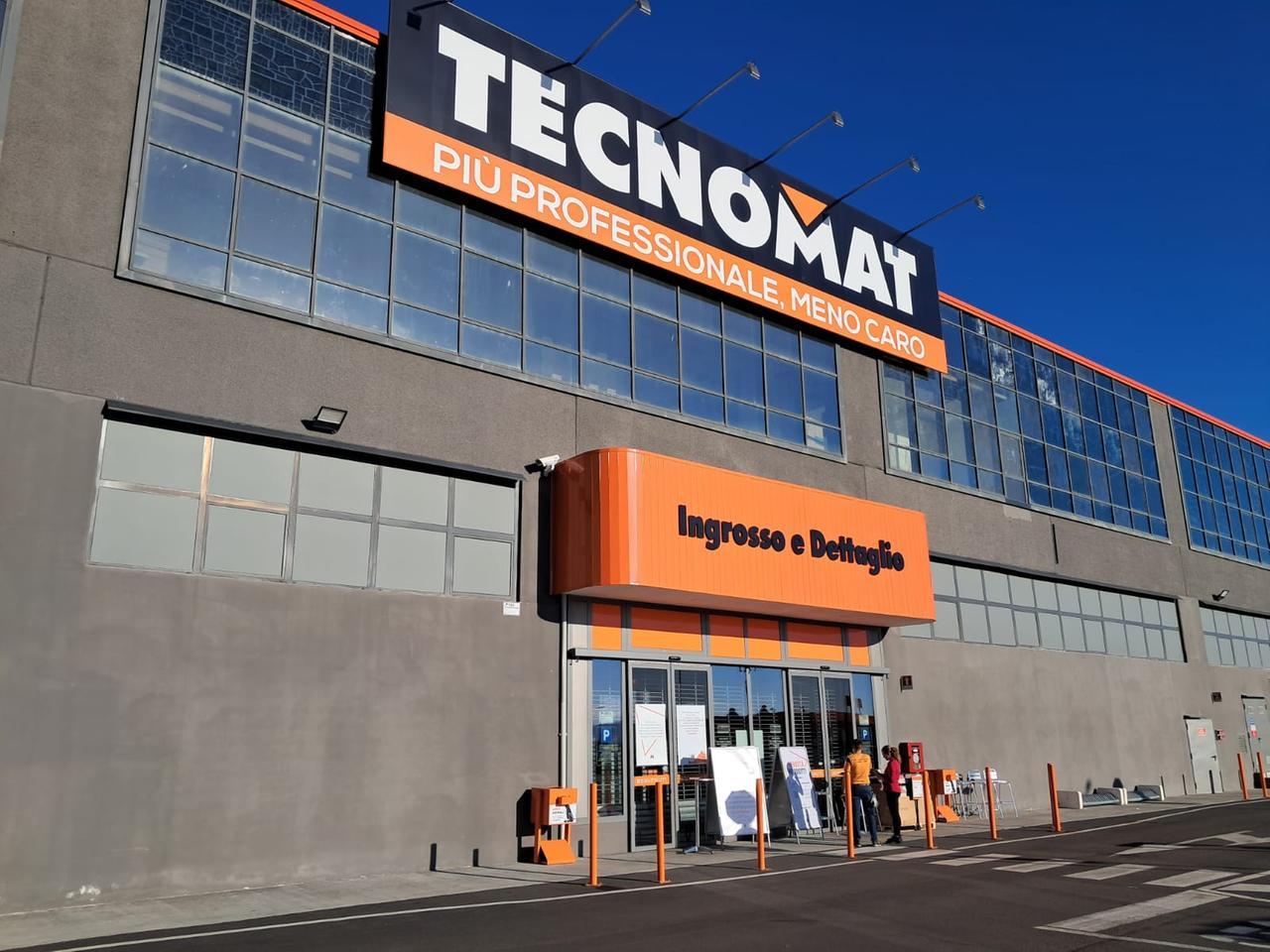 Guerra del bricolage a Olbia: chiude Tecnomat