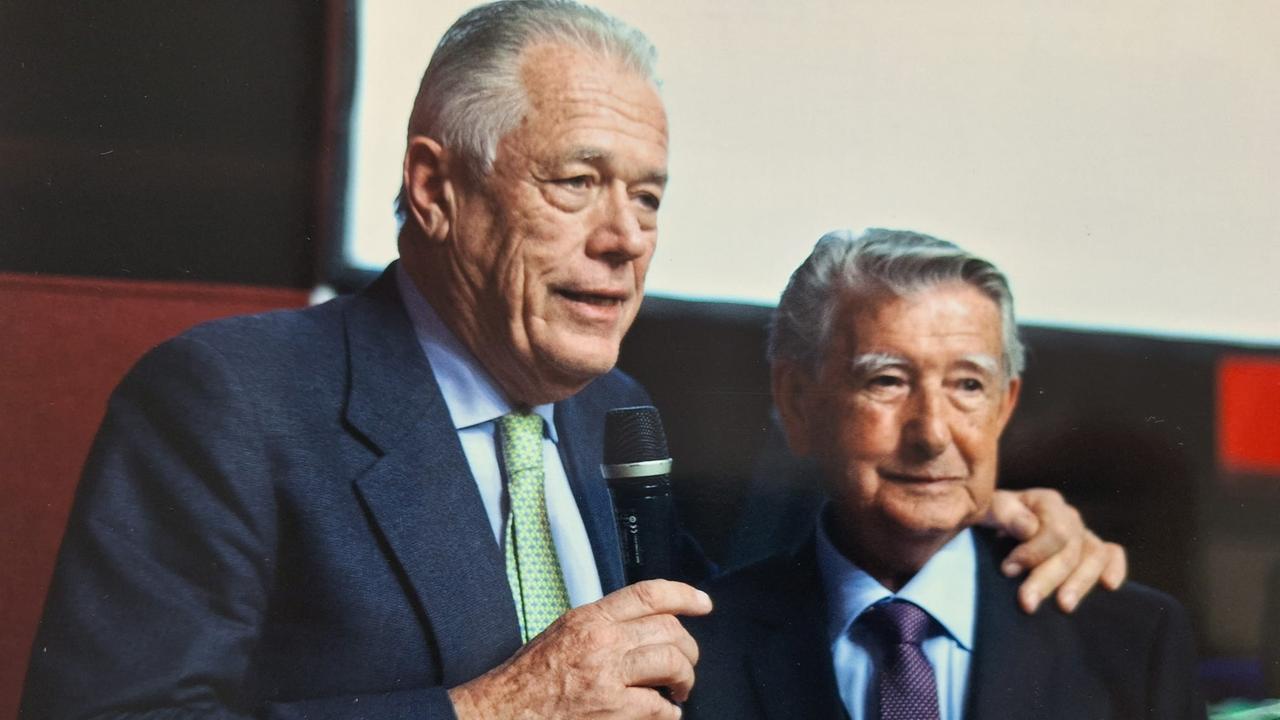 Francesco Sardu (a destra) premiato da Giorgio Cantelli Forti