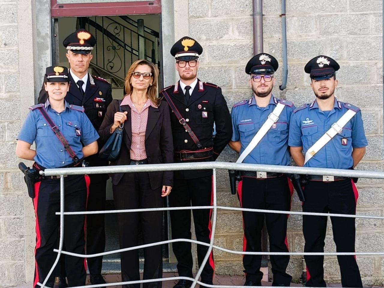 Carabinieri, la prefetta Nigro visita due stazioni periferiche
