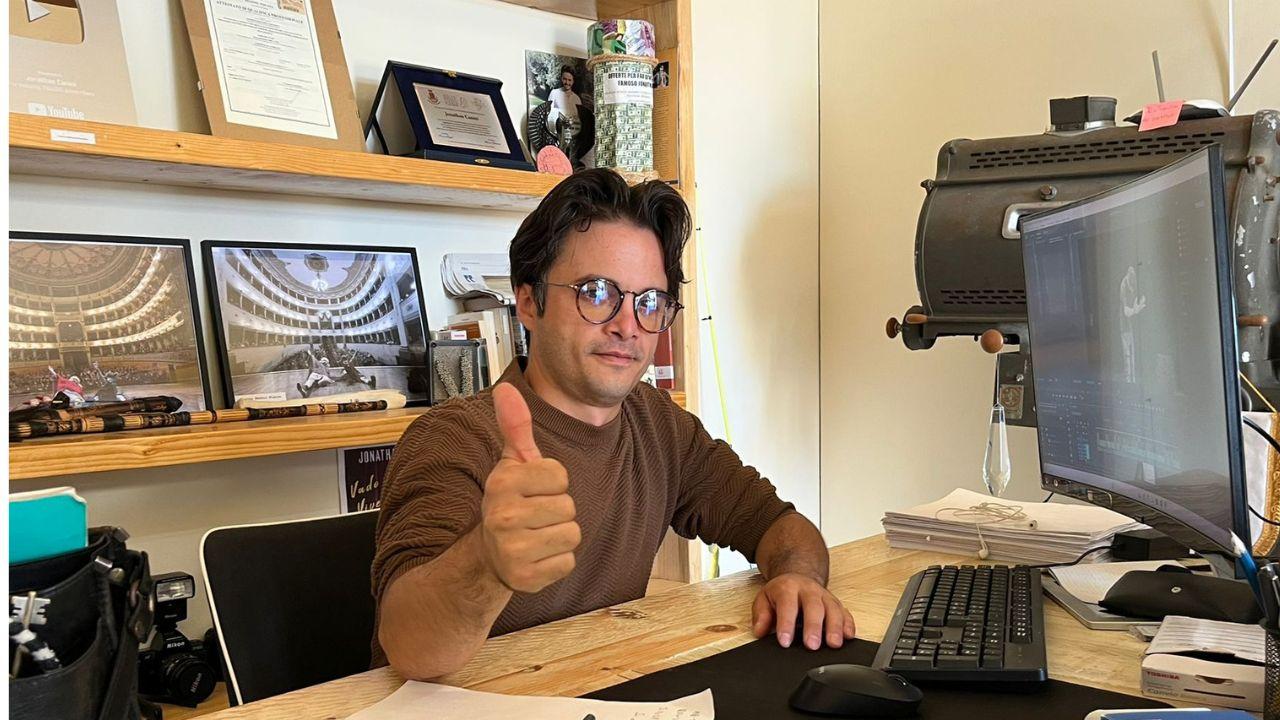 Jonathan Canini nel suo studio