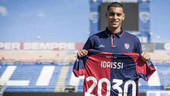 Ryad Idrissi firma col Cagliari fino a giugno 2030