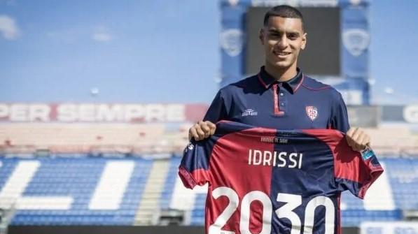 Ryad Idrissi firma col Cagliari fino a giugno 2030