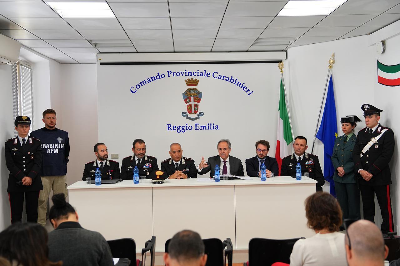 Operazione Palma a Reggio Emilia: rubavano auto di lusso tra Cortina e Forte dei Marmi e le rivendevano negli Emirati