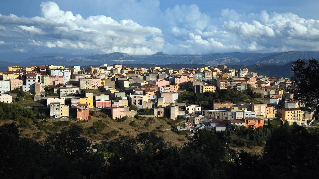 Orune, si è costituto il secondo giovane, ritenuto responsabile della rapina alla tabaccheria