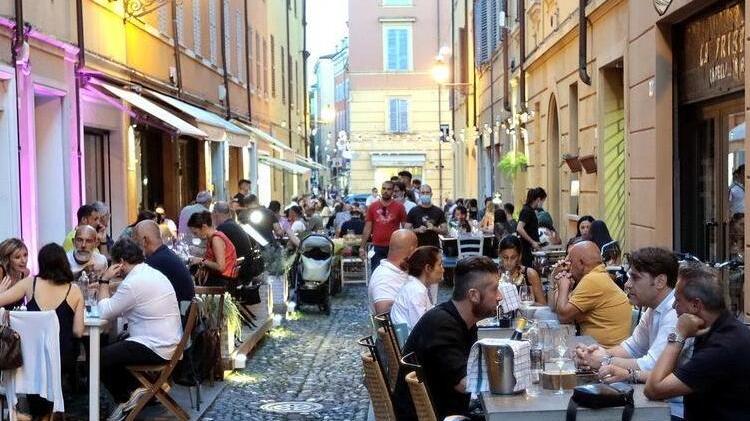 Boom di ristoranti a Modena, negli ultimi dieci anni crescita del 38%: ecco quanti sono