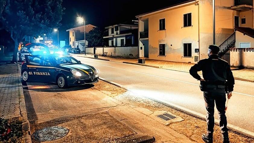 Operazione antidroga della Guardia di finanza, tra i sei denunciati anche un minorenne