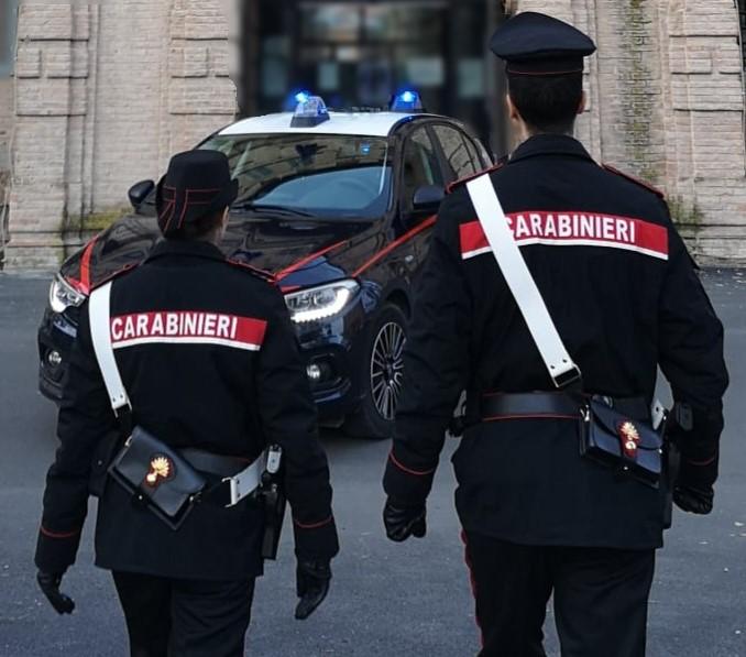 Perseguitata per un anno dal collega: «O mia o di nessun altro». Arrestato un 27enne