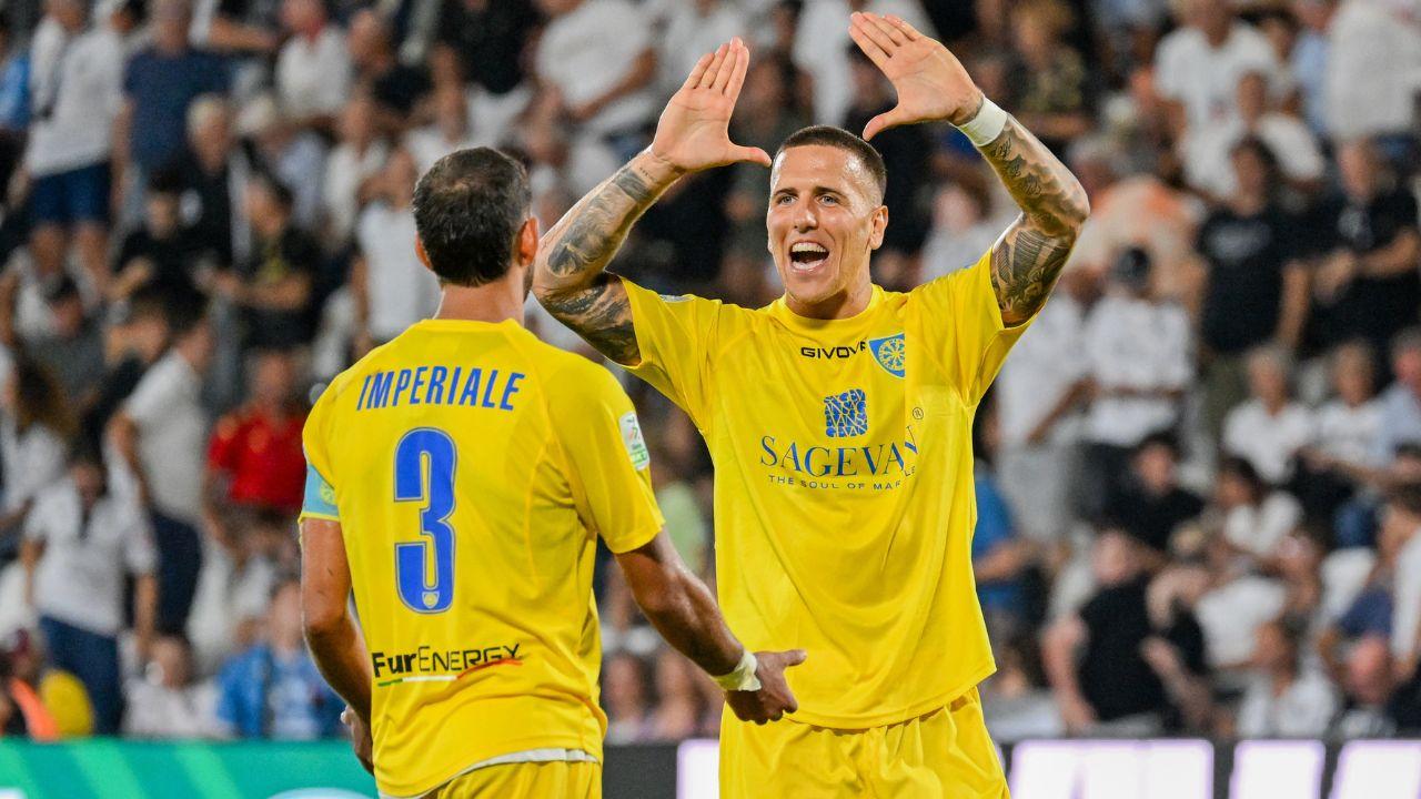 Calabrese esulta con Imperiale