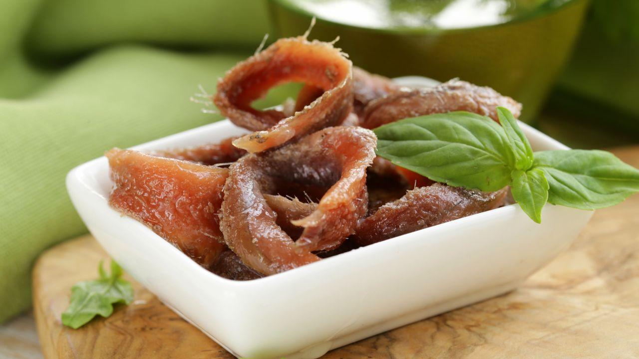 Alici ritirate dal mercato (Foto di repertorio)