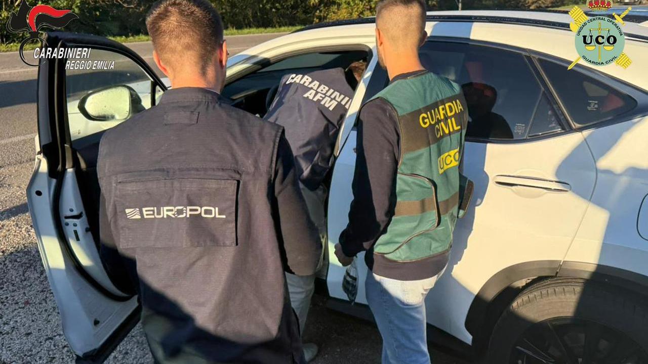 Operazione Palma, l’appello del procuratore Paci: «I cittadini derubati ora si facciano avanti: potrebbero riavere la loro auto»