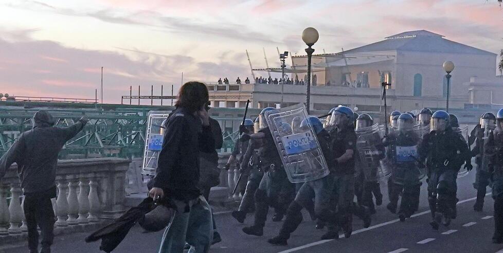 
	Le tensioni durante l'ultima visita di Salvini a Livorno

