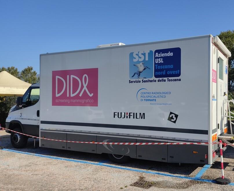 Mammografie gratuite nel mezzo mobile al Versilia: gli orari e quanto dura la visita