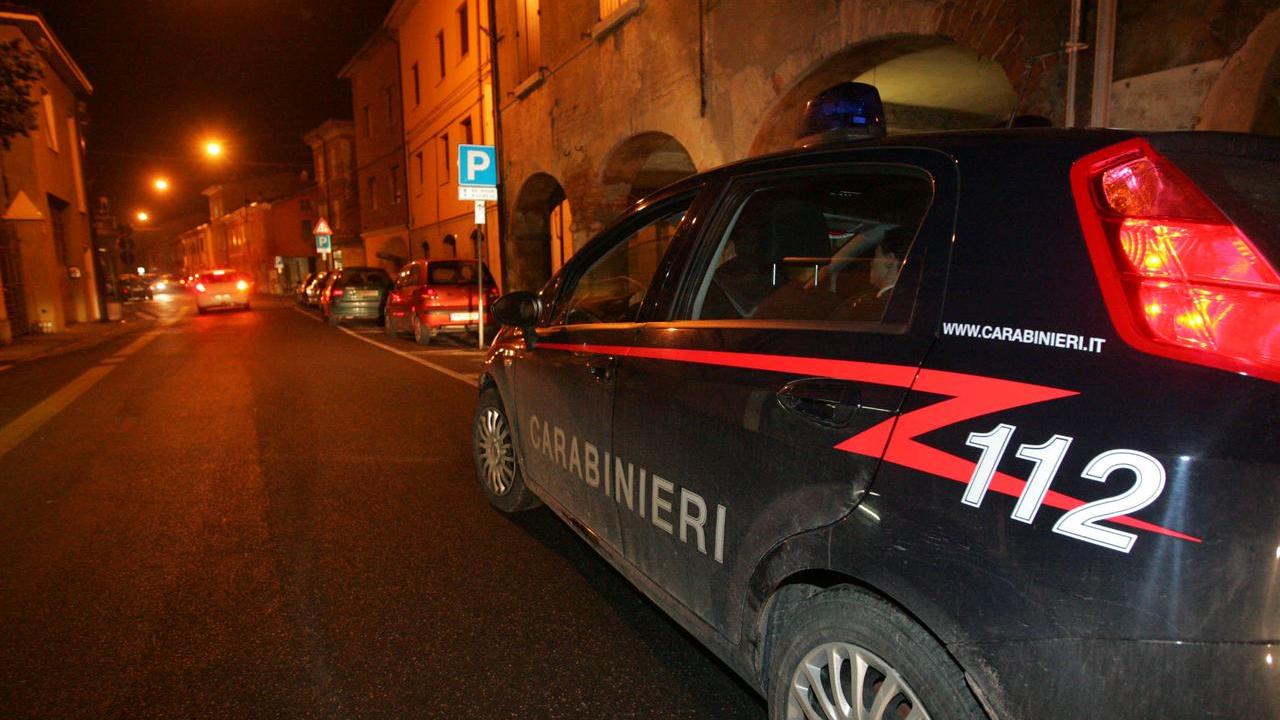 SEQUESTRO BENI IMMOBILI NEGOZIO ED APPARTAMENTO AL CLAN DEI CASA
SEQUESTRO BENI IMMOBILI NEGOZIO ED APPARTAMENTO AL CLAN DEI CASALESI
A FABBRICO VIA MATTEOTTI 55 E 57/A CARABINIERI APPONGONO SIGILLI