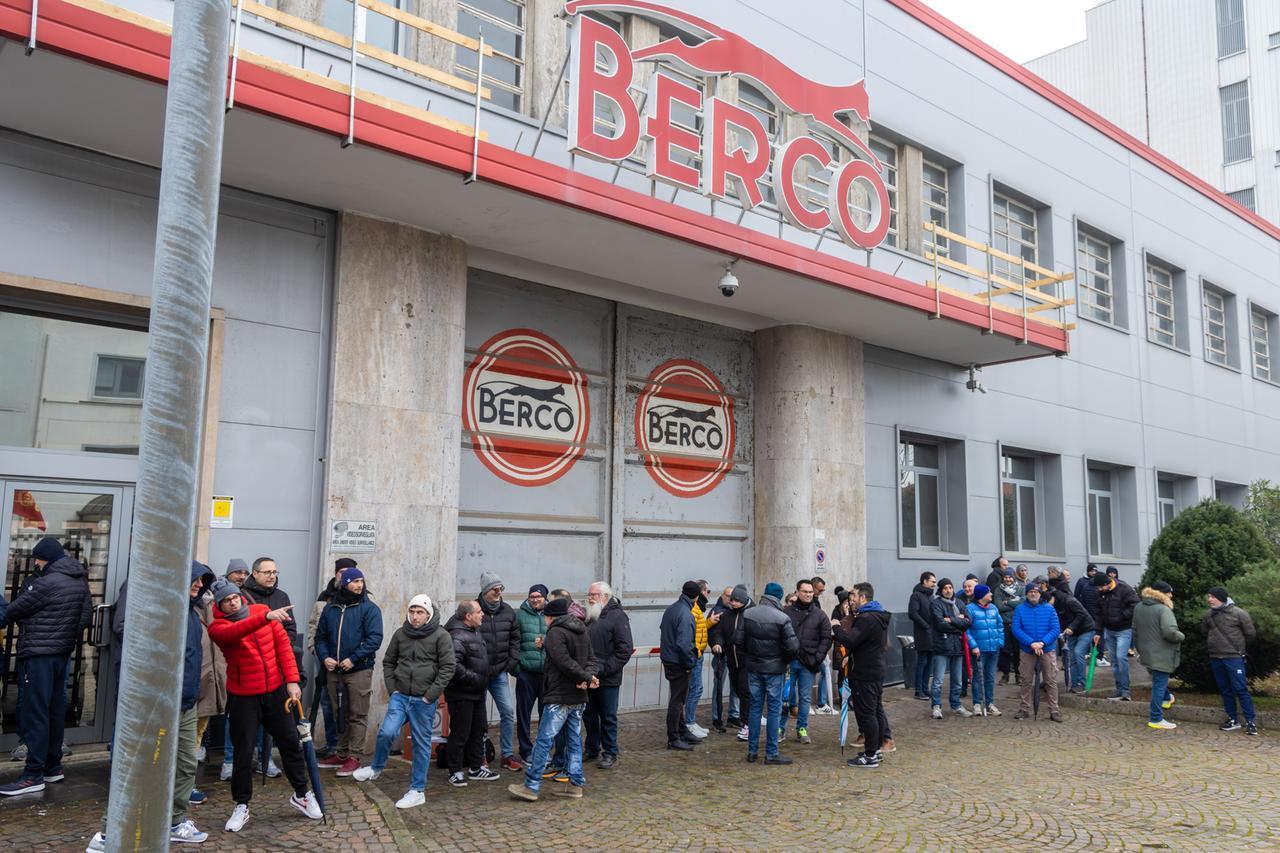 Berco, il ministro Urso ipotizza l’acquisizione da parte di Leonardo