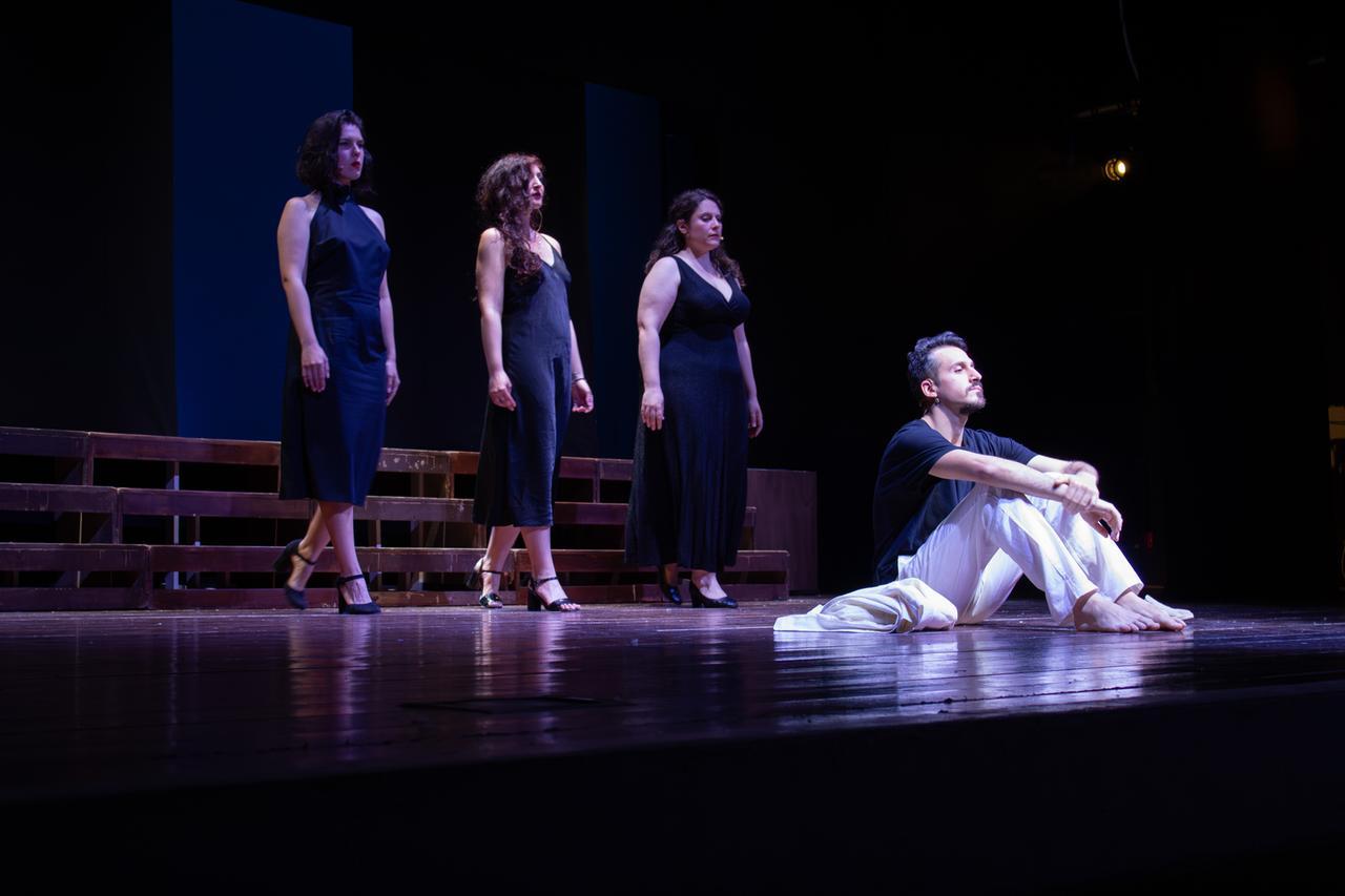 “Al Nadir della sera”, viaggio tra sogno e musica all’Astra di Sassari