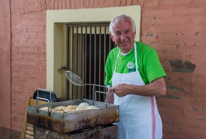 Pro Loco San Carlo e sagra piangono l’instancabile cuoco “Pimpi”