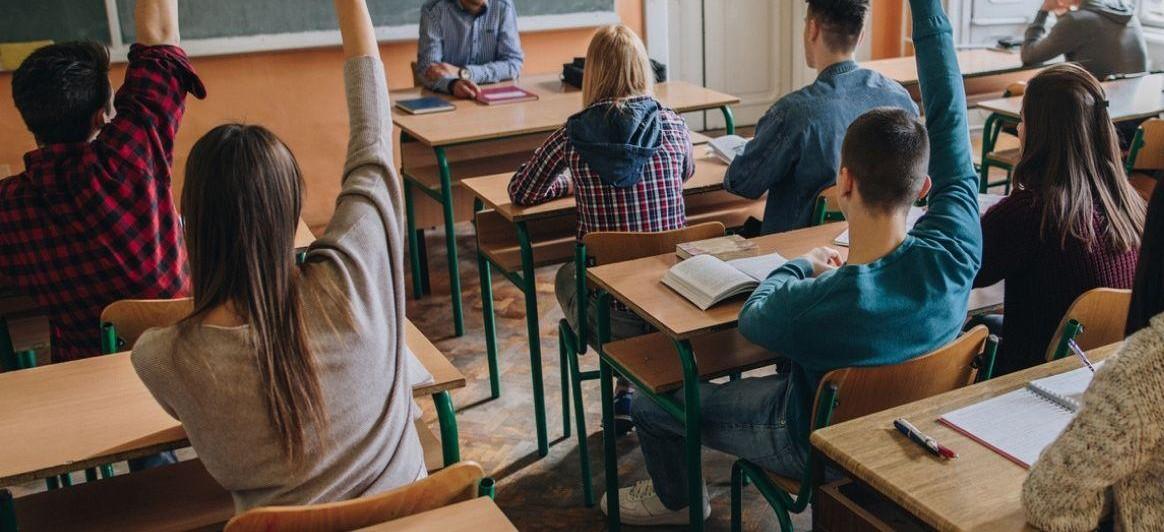 Via libera della Provincia a nuovi arredi e dotazioni per gli istituti superiori