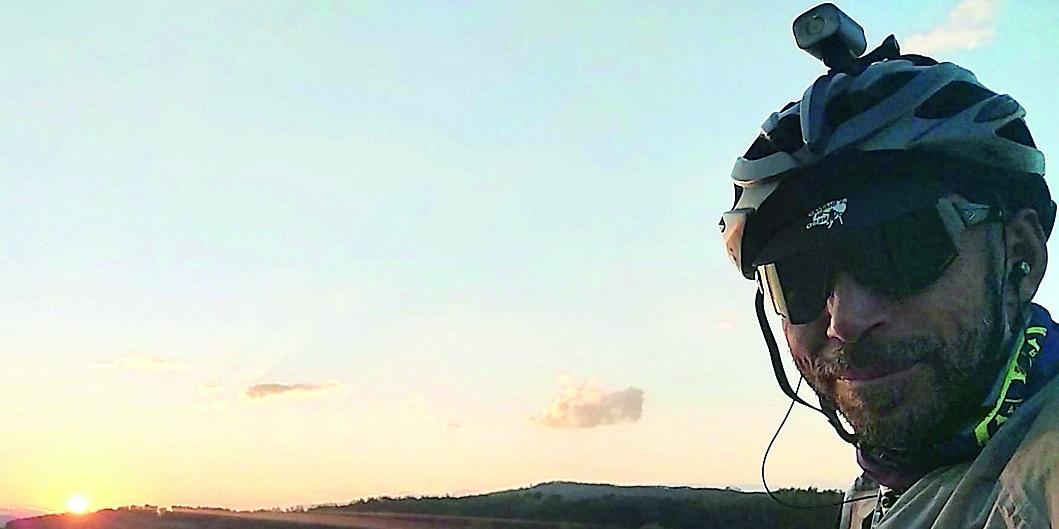 Da Auschwitz al campo di Fossoli: il viaggio di Iacomino, in biciletta sulle tracce di Levi