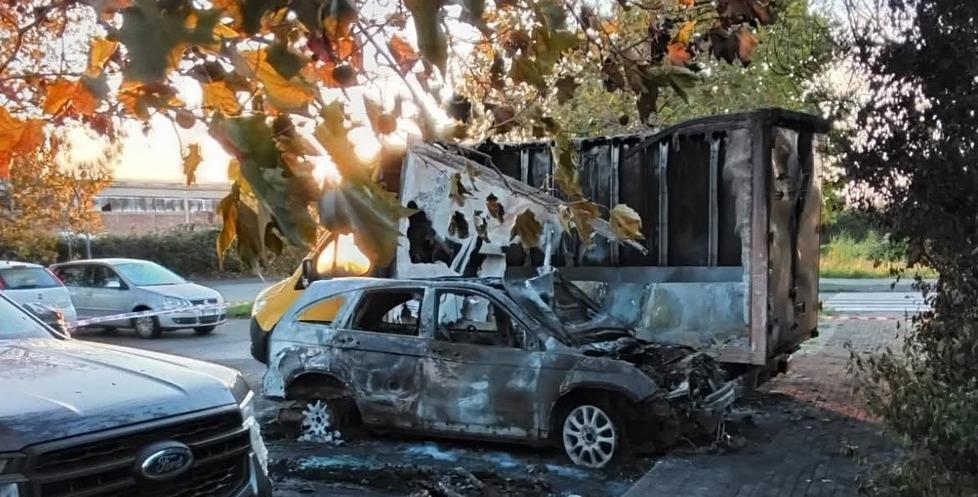 
	Due dei mezzi distrutti a Palazzi

