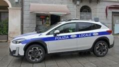 Maxi rissa in centro, aggrediti gli agenti di polizia: un ferito, un arresto e raffica di denunce