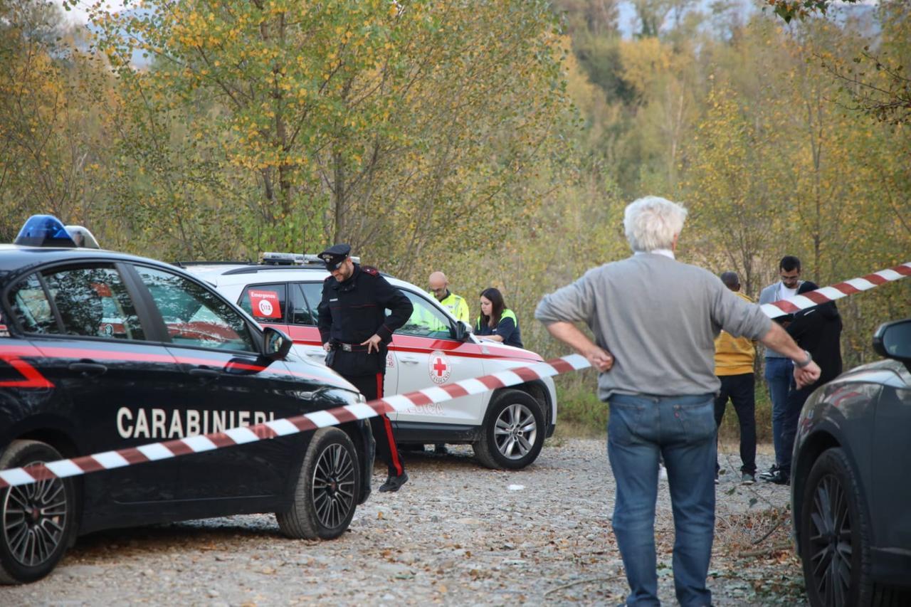 
	La disperazione dopo il ritrovamento del corpo (foto di Luigi Esposito)

