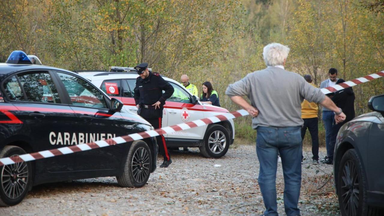 La disperazione dopo il ritrovamento del corpo (foto di Luigi Esposito)
