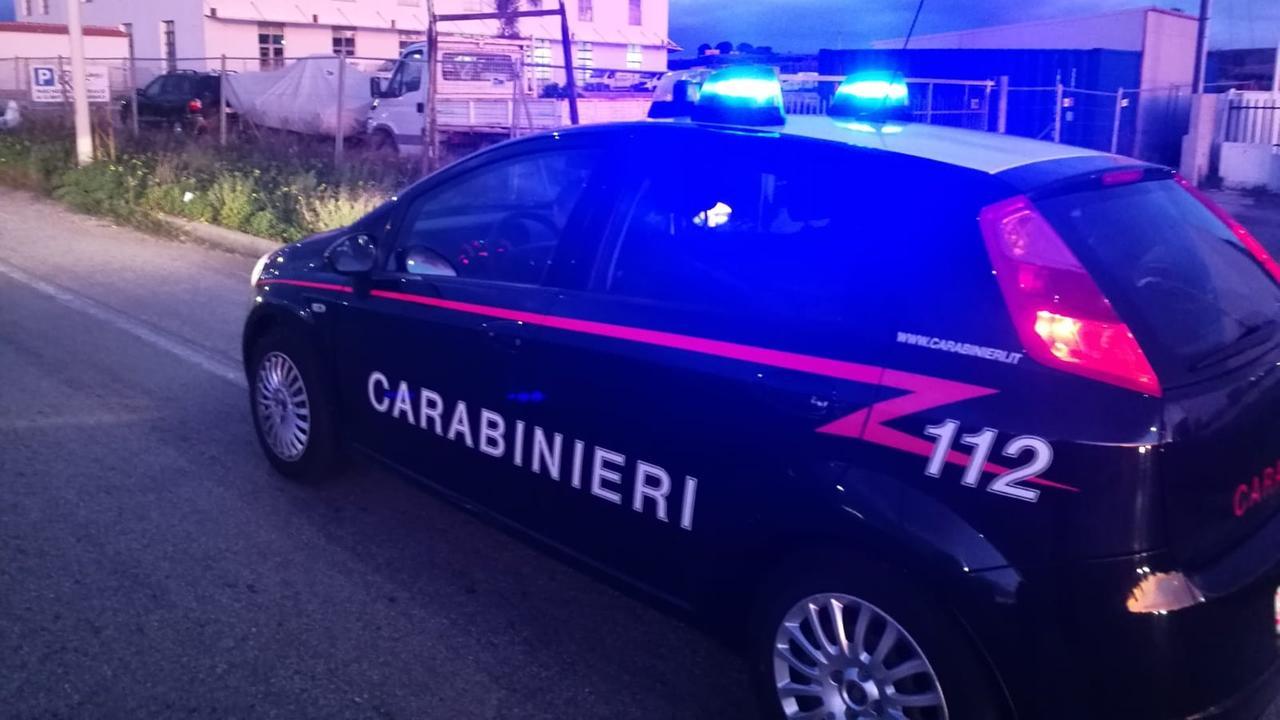 Tenta di violentarla in pieno giorno, salvata da un passante