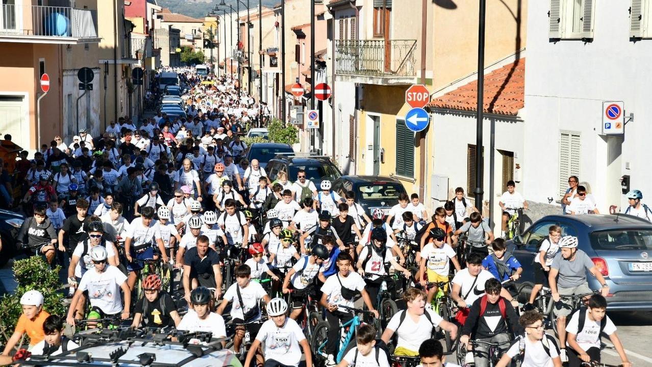Olbia, in 1300 alla pedalata ecologica: il successo si ripete