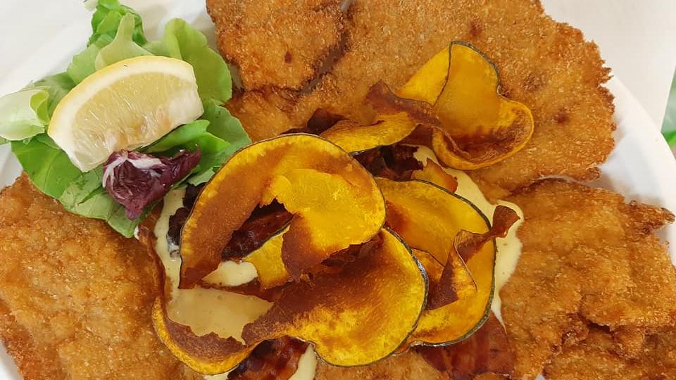 Il mondo raccontato dalla cotoletta: una certezza che attraversa secoli e confini