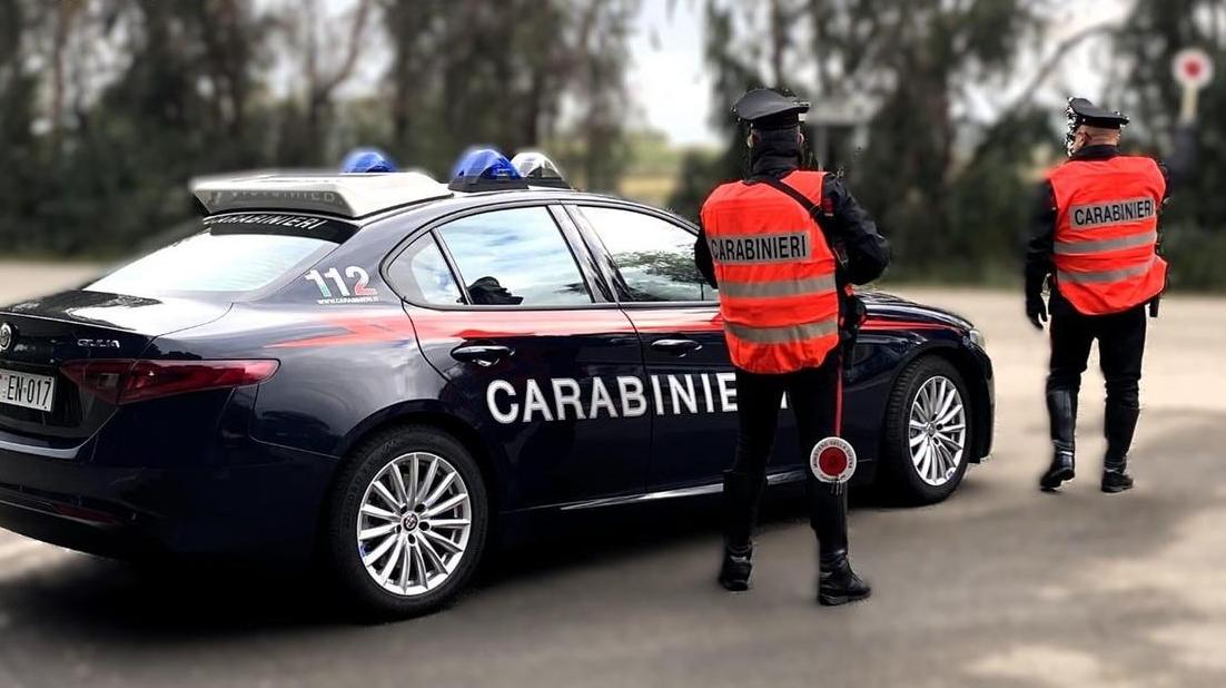 Operazione antidroga, pick-up bloccato dopo una rocambolesca fuga